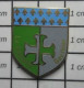 1920 Pin's Pins / Beau Et Rare / VILLES / LA CHAPELLE GAUTHIER BLASON ECUSSON ARMOIRIES Par SEGEDE - Villes