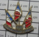 2120  Pin's Pins / Beau Et Rare / MILITARIA / ASSOCIATION ANCIENS COMBATTANTS UNC AFN GARGENVILLE ISSOU DRAPEAUX - Armee