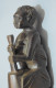 Delcampe - -JOLIE STATUETTE BOIS Foncé ORIGINE AFRICAINE PAYS A DEFINIR FEMME AFRICAINE     E - Afrikanische Kunst