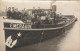 REMORQUEUR EMERAUDE Cie DES SABLIERES DE LA SEINE AVEC PERSONNEL CARTE PHOTO RARE(VIGNEUX Sur SEINE Sur Autres Cartes) - Tugboats