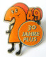 30 Jahre Plus Supermarkt PIN Metall Und Kunststoff Plus Männchen Als Anhänger - Trademarks