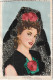 82 - CARTE JOLI PORTRAIT DE FEMME AVEC VOILE ET CORSAGE BRODEE. SCAN RECTO VERSO - Bordados