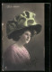 AK Mode 1909, Frau Trägt Einen Ausgefallenen Hut  - Moda