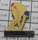 2020 Pin's Pins / Beau Et Rare / THEME JEUX OLYMPIQUES / BARCELONA 1992 NATATION Grand Pin's - Olympische Spiele