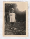 PHOTO FORMAT 6 X 9  JEUNE FILLE   AOUT 1945  VOIR VERSO - Personas Anónimos