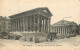 30 - Nimes - La Maison Carrée Et Le Théâtre - Animée - Correspondance - CPA - Voyagée En 1917 - Voir Scans Recto-Verso - Nîmes