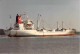 Delcampe - Lot De 100 BATEAUX DE COMMERCE - Photos Couleur Format CPM Cargo Merchant Ship Tanker Carrier Boats 1980-2000 Tous Pays - 100 - 499 Postales