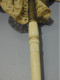 Delcampe - -ANCIENNE OMBRELLE D'ELEGANTE JOLI MANCHE Sculpté Branchage Lierre à Rénover     E - Paraplu's & Parasols