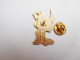 Beau Pin's , Disney , Mickey , Magicien , Signé Disney Made In Taïwan , Grosses Lettres - Disney