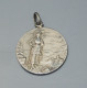 Delcampe - -MEDAILLE PENDENTIF HELVETIA GEORGES HANTZ TIR Du VILLAGE SUISSE PARIS 1910   E - Altri & Non Classificati