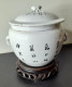 CHINE : XIXème Pot Couvert En Porcelaine Polychrome Famille Verte - Aziatische Kunst
