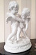 Delcampe - Capodimonté : Statue Porcelaine : Deux Amours Se Disputant Un Cœur Falconet - Capodimonte (ITA)