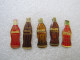 PIN'S   LOT 5 BOUTEILLES COCA COLA  Différentes - Coca-Cola