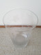 Vase En CRISTAL à Décor De Vignes. Beau Modèle. Belle Transparence - Glass & Crystal