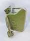 # JERRYCAN ESSENCE MILITAIRE 5 LITRES @ Armée Automobile Carburant - Voertuigen