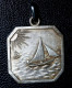 Médaille Pendentif Ancien Années 30 Métal Argenté Années 50 "Souvenir De Plage / Voilier - Phare" Bretagne - Hangers