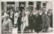 Ansichtskarte Kevelaer Menschenmassen Laufen An Geschäft Vorbei 1950 - Kevelaer