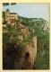 46. SAINT-CIRQ-LAPOPIE - Le Site. Au Premier Plan, La Porte De Rocamadour (voir Scan Recto/verso) - Saint-Cirq-Lapopie