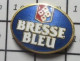 713b Pin's Pins / Beau Et Rare / MARQUES / FROMAGE BRESSE BLEU Y'EN A PAS TROIS ! - Lebensmittel