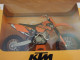 MOTO KTM 450 SX RACING / 06 ECHELLE 1/12 MOTOCROSS DANS SA BOITE D ORIGINE TRES BON ETAT VOIR PHOTOS - Motorfietsen