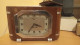 Delcampe - Reveil En Bois Vedette/ Alarme De Bureau Art Déco-Revei - Alarm Clocks