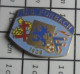 713B Pin's Pins / Beau Et Rare : SPORTS / CLUB FOOTBALL US FORBACH 1909 CROIX DE LORRAINE - Fussball