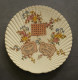 Rare  Assiette Publicitaire  Biscuits  Vendroux Calais  Forme De Coquille St Jacques Parfait état Diamètre 24,5 Cm - Sarreguemines (FRA)