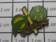 713B Pin's Pins / Rare & Belle Qualité !!!  SPORTS / FOOTBALL MATCH NANTES MARSEILLE 1990 - Fussball