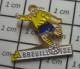 1818B Pin's Pins / Beau Et Rare : SPORTS / CLUB FOOTBALL LA BREUILLOISE - Fussball