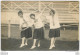 CARTE PHOTO  GROUPE DE JEUNES  FILLES LIEU NON IDENTIFIE - A Identifier