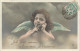 FANTAISIES - Un Petit Garçon Avec Des Ailes Caché Dans Les Nuages - Colorisé - Carte Postale Ancienne - Autres & Non Classés