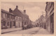 E7-80) NESLE (SOMME) RUE SAINT NICOLAS - ANIMEE - ( 2 SCANS ) - Nesle