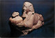 Art - Antiquité - Egypte - Exposition Ramsès Le Grand Paris Grand Palais 1976 - Sphinx à L'image De Ramsès II Tenant Dev - Antiek