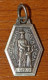 Médaille Religieuse Pendentif Années 30 "Sainte Anne D'Auray" Bretagne - Religious Medal - Religión & Esoterismo