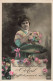 FETES ET VOEUX - 1er Avril - Une Femme Tenant Un Bouquet De Fleurs - Colorisé - Carte Postale Ancienne - 1er Avril - Poisson D'avril