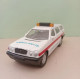 Ambulancia Mercedes Benz De Metal Y Pasta. - Autres & Non Classés