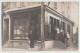 CARTE PHOTO - CAFE - TABAC ( CAROTTE DU BUREAU DE TABAC ) VENTE DE PLAQUES DE CONTROLE - BURALISTE - VINS -z  2 SCANS Z - Shops