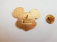 Superbe Pin's En EGF , Disney , Mickey , Doré - Disney