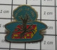 1415c Pin's Pins / Beau Et Rare : ADMINISTRATIONS ARBRE ET LIVRES COLLEGE JB EBLE - Administración