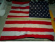 FOULARD EN DRAPEAU AMERICAIN , 100 % COTON  ,DIMENSION 53 CM  X 53 CM ,BON ETAT VOIR PHOTOS . POUR TOUT RENSEIGNEMENT ME - Patches