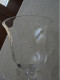 Delcampe - Ancien - Grand Verre Photophore Sur Pied En Verre - Glas & Kristal