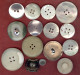 ** LOT  15  BOUTONS  NACRE ** - Knöpfe