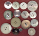 ** LOT  15  BOUTONS  NACRE ** - Buttons