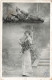 COUPLES - Soldat Et Femme Avec Des Fleurs - Carte Postale Ancienne - Couples