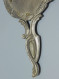 Delcampe - -JOLI ANCIEN MIROIR FACE A MAIN STYLE LOUIS XV ROCAILLE Bronze Argenté    E - Espejos