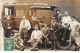 Taxis - N°64935 - Hommes Autour D'un Taxi - Carte Photo à Localiser - Taxis & Droschken