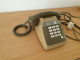 Téléphone Vintage Socotel S63 à Touches Marron Années 1980 - Telefoontechniek