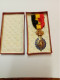 Une Médaille Belges De Travaille - Profesionales / De Sociedad