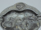 Delcampe - -CENDRIER ANCIEN Régule PUBLICITE COGNAC MONNET FLEMOINE PARIS Made In FRANCE   E - Metallo