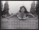 Jolie Photographie D'une Femme à Forte Poitrine Penchée En Avant, Cleavage, Breast Sexy Hot Erotic Erotique 9,1x12cm - Non Classificati